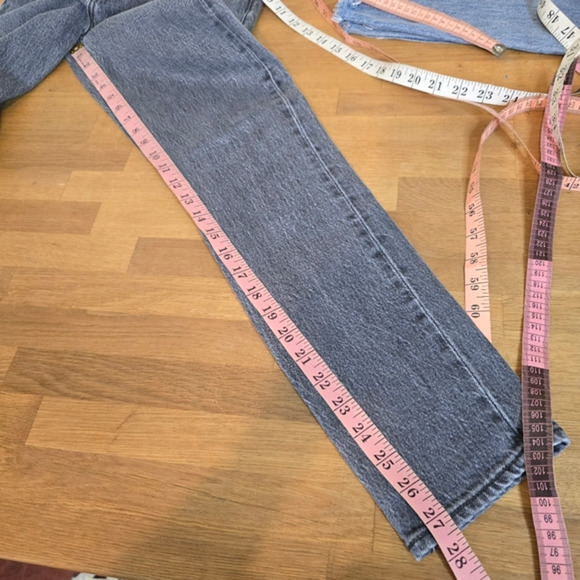 Levi's 24×27.5 Premium Wedgie High Rise Jean – Washed Black / Size 24 - Picture 9 of 10